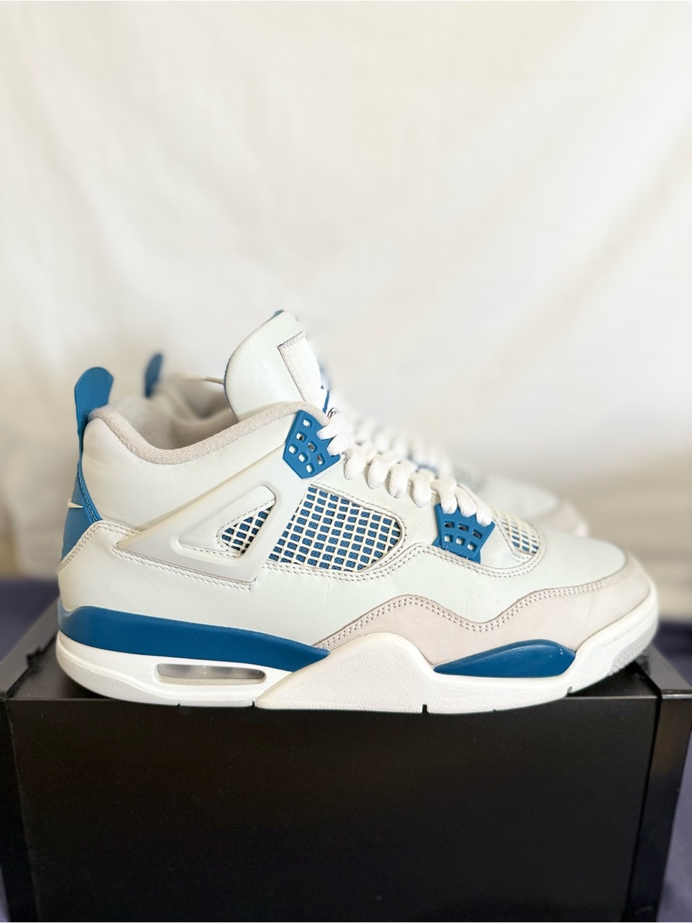AUTHENTIC Jordan 4 Retro Military Blue size 11 FV5029-141 2024 PRE-OWNED